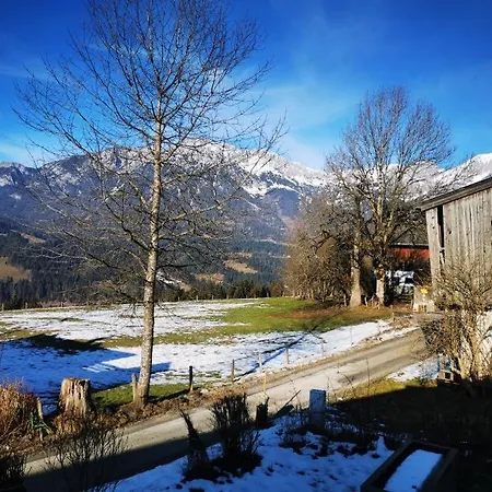 Tommarlhof Lantgård Söll